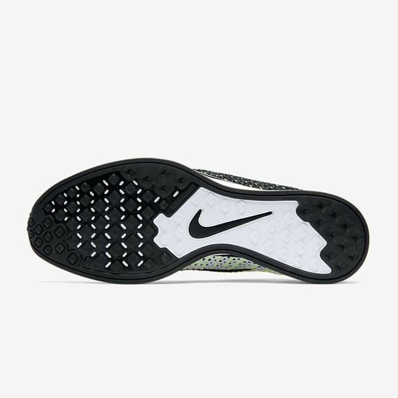 NEW!!! Nike Flyknit Racer ‘Volt’ 2016\' Size 11.5 main image 6